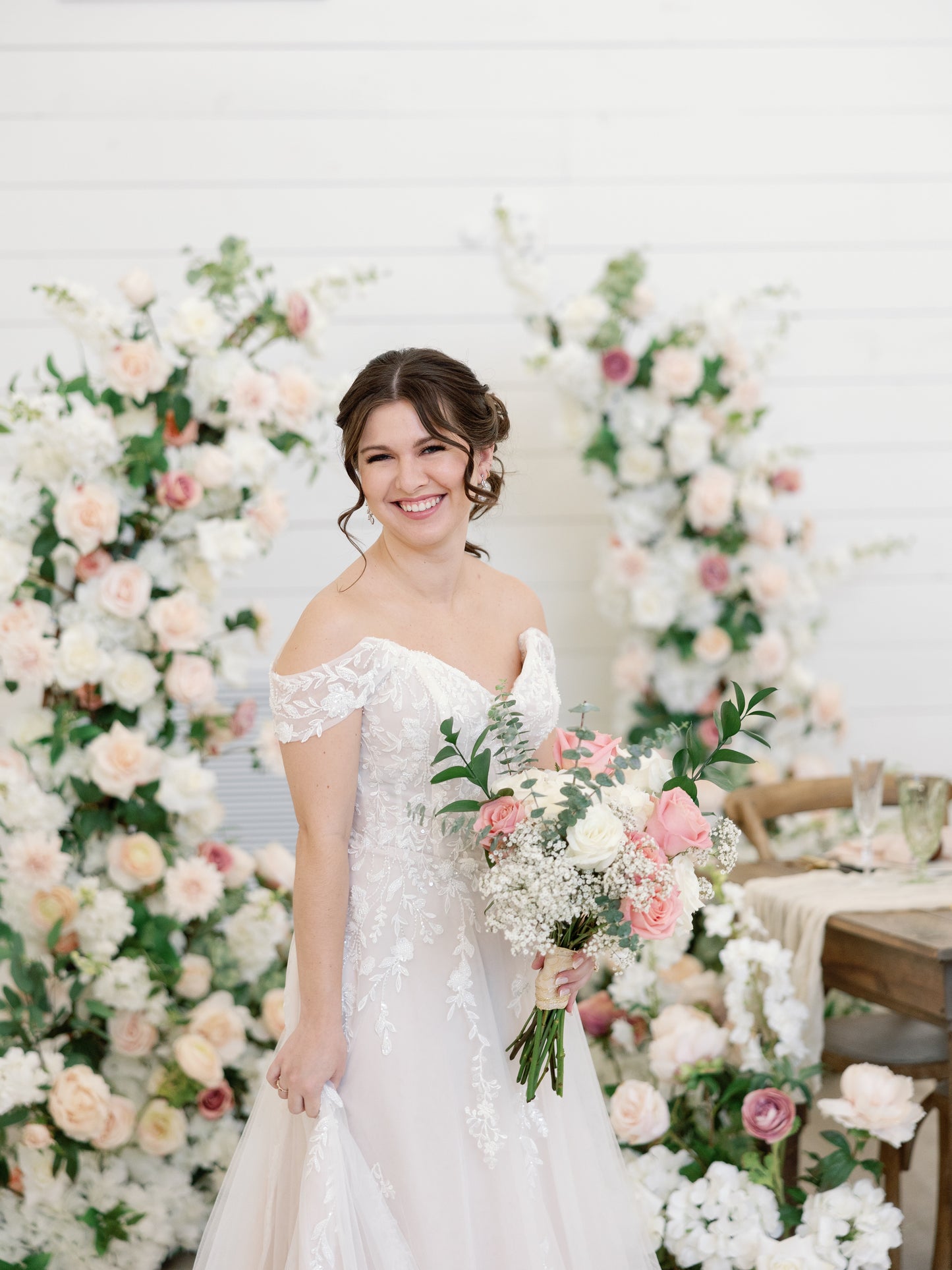 chicago wedding rentals
chicago arch rentals
chicago flower rentals
wedding flowers
wedding arch rentals
wedding arch
floral arch
chicago florist