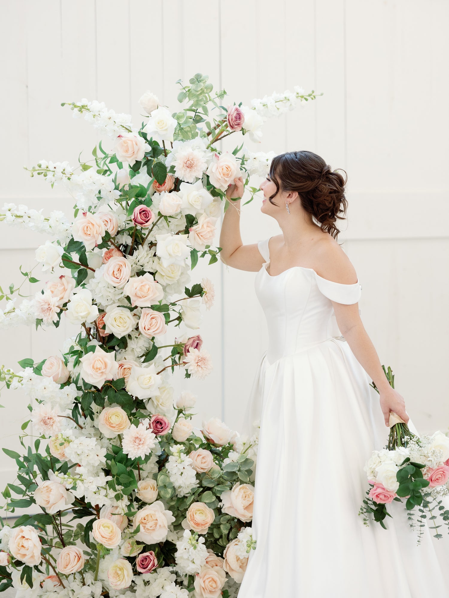 chicago wedding rentals
chicago arch rentals
chicago flower rentals
wedding flowers
wedding arch rentals
wedding arch
floral arch
chicago florist