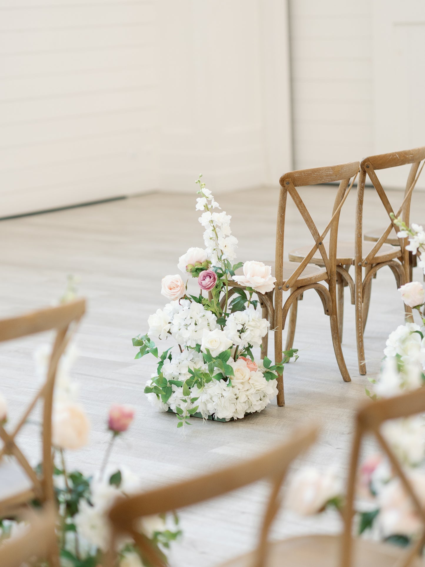 Juliette Aisle Flowers