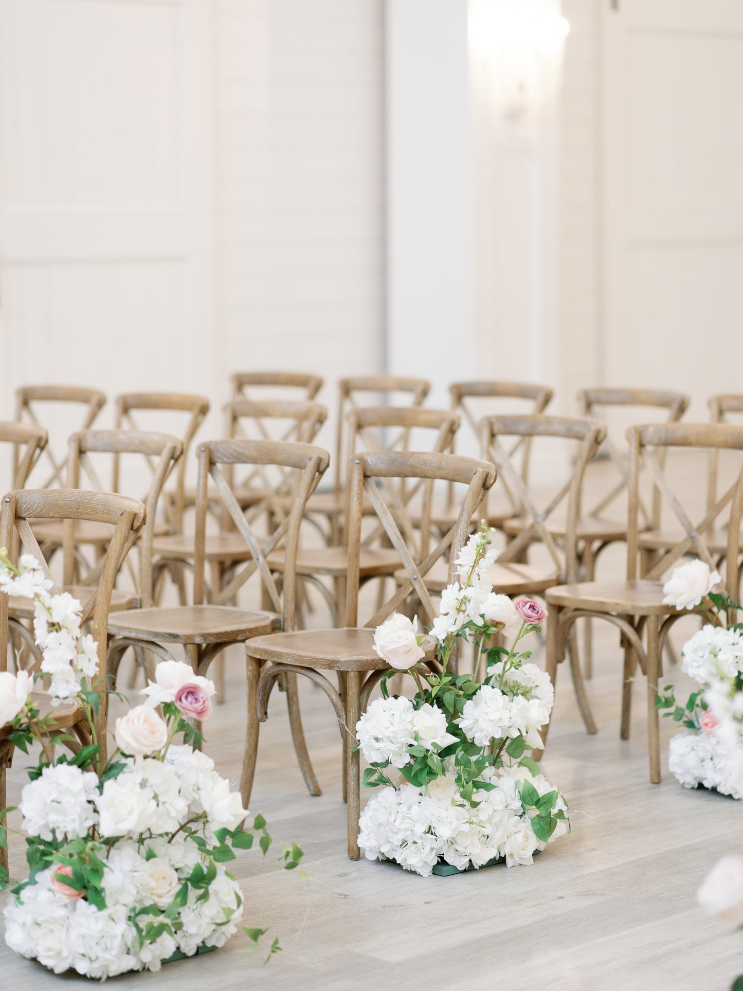 Juliette Aisle Flowers