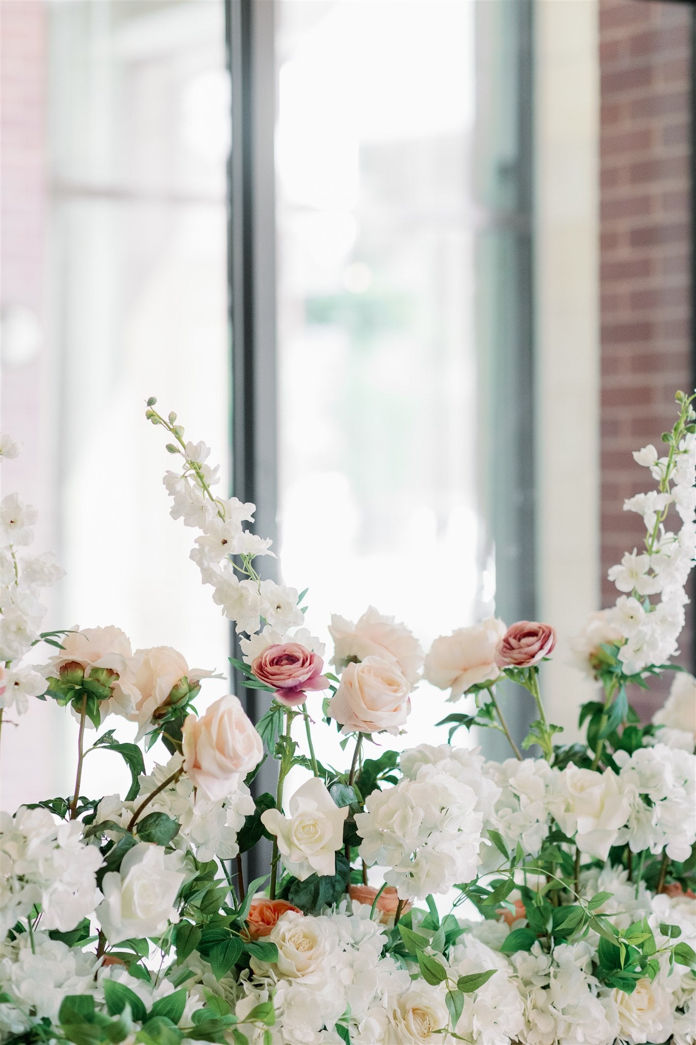 chicago wedding rentals
chicago arch rentals
chicago flower rentals
wedding flowers
wedding arch rentals
wedding arch
floral arch
chicago florist