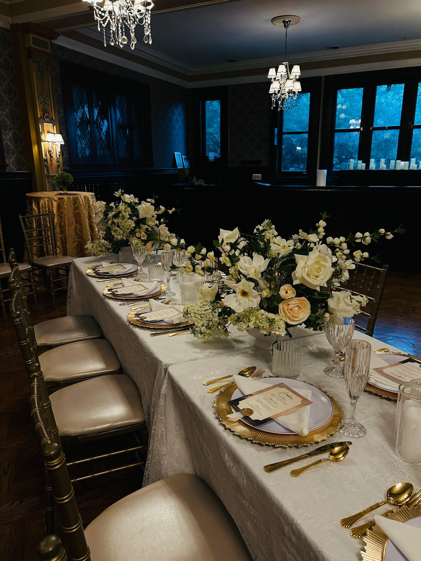 Vivienne Centerpiece